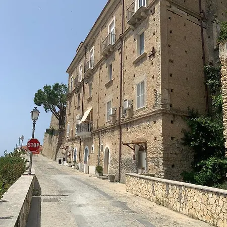 Al Duomo לינה וארוחת בוקר 4*