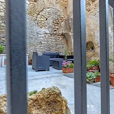 לינה וארוחת בוקר Al Duomo אמנטיאה